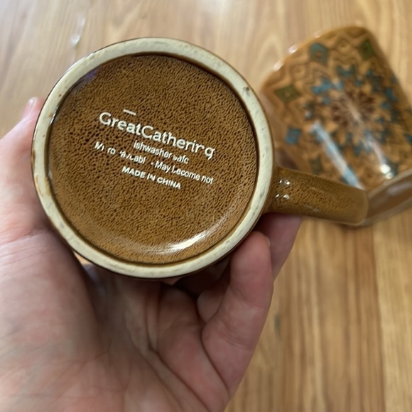 Great Gathering Set Of Two Coffee Mugs - Picture 3 of 4